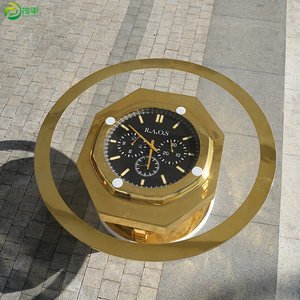 ساعة نحتية ذهبية حديثة بطول 1.4 متر مصنوعة حسب الطلب في المصنع مع تلميع سطحي للديكور المنزلي من الفولاذ المقاوم للصدأ مطلية بالذهب - Product Image 2