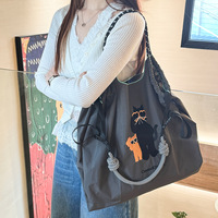 Sac à main tendance de marque avec motif brodé chaton de dessin animé, sac de shopping moyen en tissu Oxford et nylon, fermeture ouverte, idéal pour le quotidien