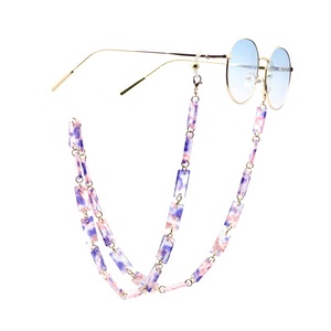 Vente en gros de grandes chaînes ambrées style rétro pour <span class=keywords><strong>lunettes</strong></span> femmes <span class=keywords><strong>tendance</strong></span> <span class=keywords><strong>lunettes</strong></span> personnalisées chaîne de <span class=keywords><strong>lunettes</strong></span> - Product Image 2