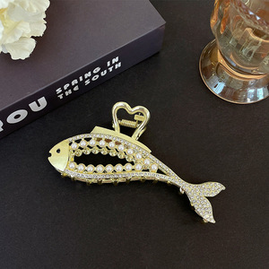<span class=keywords><strong>Pince</strong></span> à cheveux requin en strass exquise pour femme, barrette élégante en perles, accessoire <span class=keywords><strong>de</strong></span> coiffure, <span class=keywords><strong>pince</strong></span> à queue <span class=keywords><strong>de</strong></span> cheval motif poisson pour femme - Product Image 5