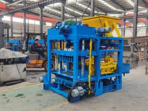 Máquina de fabricación de <span class=keywords><strong>ladrillos</strong></span> de cemento completamente automática de alta resistencia a la compresión, modelo para línea de producción de bloques, arena, cenizas volantes crudas - Product Image 3