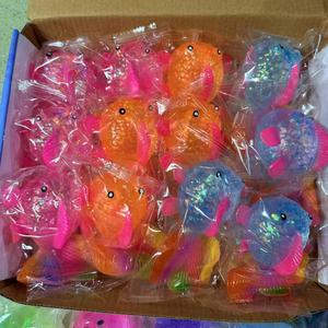 Caja de Juguetes Squishies de Dumplings Misteriosos Arcoíris, Bolitas Sensoriales Antiestrés de Panecillos al Vapor con Purpurina y Bolas Coloridas - Product Image 4