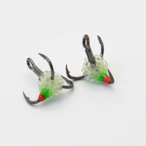 Anzuelos triples de carbono hechos en China Plantillas de pesca en hielo Personalizables Diferentes tamaños y colores - Product Image 4