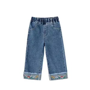 2024 primavera nuevos pantalones vaqueros para niñas lindo Casual estilo extranjero bordado de piernas anchas niños pantalones largos rectos