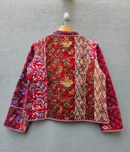 Veste Kantha matelassée en coton 100% indien, faite à la main, personnalisable, imprimé indien, style bohème, pour femme, manteau d'hiver - Product Image 2
