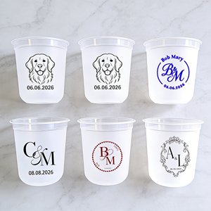 โรงงานขายส่งแก้วพลาสติกใสแบบใช้แล้วทิ้งขนาด 9oz 12oz 16oz 20oz 24oz 32oz สำหรับใส่ผลไม้หรือเครื่องดื่มเย็น 500 มล. พร้อมฝาปิด พิมพ์ลาย Crest สำหรับงานแต่งงาน - Product Image 1