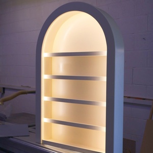 Meuble de présentation mural en forme <span class=keywords><strong>d</strong></span>'<span class=keywords><strong>arche</strong></span> pour salon de manucure personnalisé avec éclairage LED, mobilier de salon de manucure, étagère de présentation pour salon de manucure - Product Image 2
