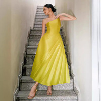 Robe d'été plissée à une épaule Jaune Vêtements longs pour femmes 24 New Niche Design High Quality Tight Elegant Bridesmaid Dresses