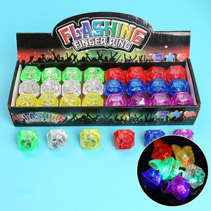 Anillo <span class=keywords><strong>de</strong></span> diamante <span class=keywords><strong>de</strong></span> plástico intermitente que brilla <span class=keywords><strong>en</strong></span> la oscuridad, anillos con luz LED, favores <span class=keywords><strong>de</strong></span> <span class=keywords><strong>despedida</strong></span> <span class=keywords><strong>de</strong></span> <span class=keywords><strong>soltera</strong></span> para cumpleaños, bodas, decoración <span class=keywords><strong>de</strong></span> Ducha - Product Image 6