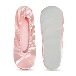 Nueva Plantilla de toalla de moda, <span class=keywords><strong>zapatos</strong></span> planos de baile dorados para <span class=keywords><strong>Club</strong></span> nocturno, <span class=keywords><strong>zapatos</strong></span> plegables de bailarina, <span class=keywords><strong>zapatos</strong></span> de Ballet desechables de tela satinada - Product Image 4