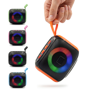 Altavoz Inalámbrico Portátil con Bajos Potentes, Altavoz con Luces LED RGB, Caja de Música Estéreo - Product Image 2