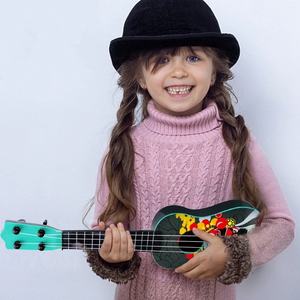 Piano Electrónico Multifuncional con Música y Luces para el Aprendizaje Temprano y el Juego Educativo - Product Image 4