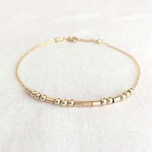 Bracelets personnalisés en code <span class=keywords><strong>Morse</strong></span> délicat Bracelet à <span class=keywords><strong>message</strong></span> caché personnalisé Cadeau d'anniversaire pour elle - Product Image 1
