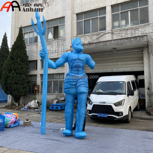 Poseidon gonflable géant, dieu grec de la mer, tenant un trident, pour la décoration de scène d'événements et la promotion commerciale. - Product Image 1