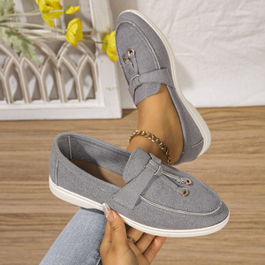 Nouveaux Mocassins Bleus <span class=keywords><strong>Femme</strong></span> Style Européen Américain Automne 2025 Chaussures Plates Décontractées et Sportives Grandes Tailles Fermeture Facile à Enfiler pour l'Été - Product Image 1