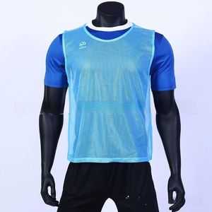 Chaleco de Entrenamiento de Fútbol - Chalecos Deportivos Transpirables de Malla con Números para Adultos y Jóvenes, Diseño sin Cordones para Prácticas de Fútbol - Product Image 3
