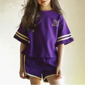 Conjunto de Camisa y Pantalones Cortos Deportivos con Estampado para Niñas, Estilo Coreano, de la Tienda Mayorista en Línea Cotton Baba Suit - Product Image 3