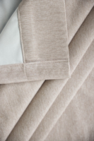 22-308 Les rideaux finis sont fabriqués en tissu de coton et de lin, qui est confortable, doux et offrant de belles propriétés de drapage.