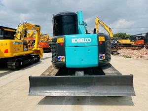 รถขุดตีนตะขาบ Kobelco SK75SR สภาพดี พร้อมใช้งานในพื้นที่แคบ ระบบไฮดรอลิกเสริม ระบบ PLC เกียร์บ็อกซ์ อีซูซุ  หมุนหางได้ 0 องศา - Product Image 3
