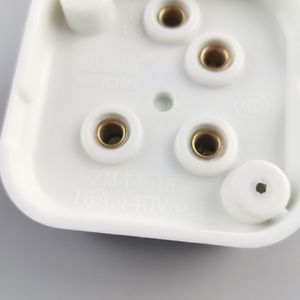 Enchufe Eléctrico Willis de 16A, Trifásico, Cuatro Cables, Blanco, 230V - Product Image 3