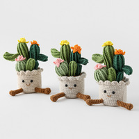 Cactus mignon au crochet, peluche amigurumi végétale faite à la main, cadeaux d'anniversaire uniques et amusants pour hommes et femmes, pour la décoration de bureau