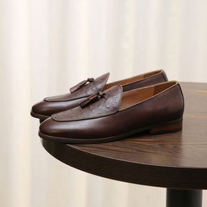 Mocasines de Cuero con Flecos de Alta Calidad para Otoño, Zapatos de Hombre con Diseño Artesanal de Lujo para Oficina y Carrera Profesional - Product Image 4
