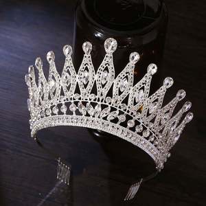 Tiara de Novia Personalizada y Duradera, Corona de Cristal con Pedrería y Serigrafía, Accesorios de Lujo para el Cabello para Bodas y Graduaciones - Product Image 5