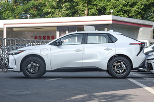 Voiture électrique pure SUV de taille moyenne Toyo-ta <span class=keywords><strong>BZ</strong></span> 4X 2025 615 version Air, véhicule à énergie nouvelle, vente chaude et bon marché - Product Image 5