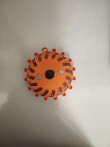 Luz de Seguridad Intermitente LED, Señal de Emergencia para Tráfico, Bengala de Seguridad Vial para Automóviles, Luz de Emergencia Intermitente, Impermeable y con Visibilidad de 360° - Product Image 2