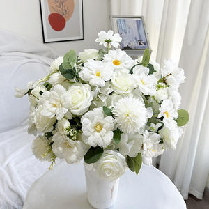Arreglo de Flores Artificiales Blancas Mixtas Hechas a Mano de Alta Simulación Estilo Minimalista para Decoración de Bodas - Product Image 4