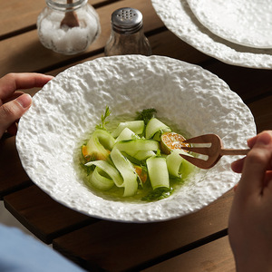 대형 화이트 세라믹 서빙 볼 레스토랑 파티를위한 양각 록 패턴 도자기 식기 독특한 파스타 샐러드 그릇 - Product Image 3