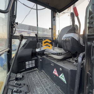 Équipement de construction puissant et économe en carburant, excavatrice hydraulique sur chenilles Komatsu PC40 d'occasion de 4 tonnes - Product Image 3