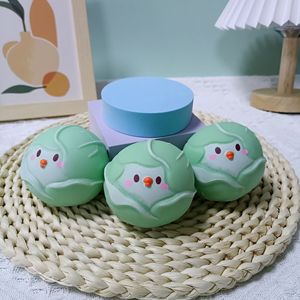 Jincan - Juguetes Antiestrés de la Serie Vegetal, Bolas de Harina, Juguete Divertido Novedoso, Incluye Repuestos de Repollo, Maíz y Melón para Apretar - Product Image 5