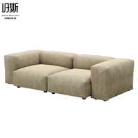 Ensemble de canapé sectionnel moderne à trois places avec revêtement en tissu et pieds en bois massif, design écologique pour salons