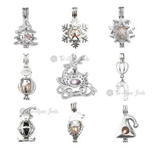 Collar de Moda Navideño con Colgante de Santa Claus y Copo de Nieve, Diseño de Jaula Hueca Abrible, en Aleación de Cobre Plateado, para Mujer - Product Image 4