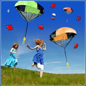 Vente en gros de jouets pour enfants avec figurine de soldat parachutiste, Mini-jeu de <span class=keywords><strong>Parachute</strong></span> volant en plein air, vente en gros, Offre Spéciale - Product Image 4