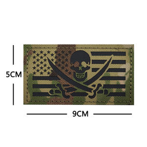Leuchtende und IR reflektierende Edward Blackbeard Pirate Flag Patch <span class=keywords><strong>Hook</strong></span> <span class=keywords><strong>Loop</strong></span> Taktische Moral Abzeichen für Kleidung Hüte Taschen Dekoration - Product Image 4