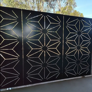 Panneaux de clôture décoratifs modernes autoportants en métal avec revêtement en poudre pour la sécurité domestique et l'utilisation en jardin - Product Image 1