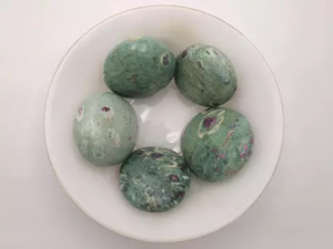 Piedra Ovalada de Zoisita Rubí Natural para la Palma de la Mano |   Cristal Curativo Pulido de Primera Calidad Ecológico |   Piedra de Equilibrio de Chakras para Meditación Reiki - Product Image 2