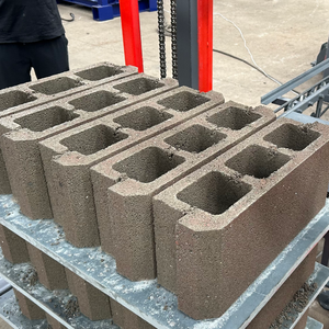 Machine à fabriquer des blocs de pavage allemands creux en ciment avec moteur et malaxeur à béton automatique au Congo - Product Image 2