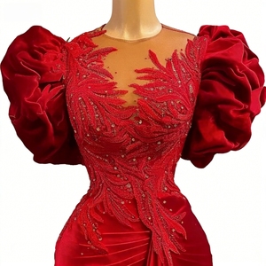 Abito da Sera Elegante <span class=keywords><strong>Rosso</strong></span> di Lusso con Applicazioni in Pizzo e Perline, Collo Trasparente in <span class=keywords><strong>Velluto</strong></span>, <span class=keywords><strong>Vestito</strong></span> Formale da Cerimonia Stile Sirena - Product Image 3