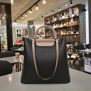 Style vestimentaire vintage pour femmes grande capacité sacs à bandoulière de créateur sacs à main de qualité doublure en polyester simple tout-match pour dames - Product Image 3