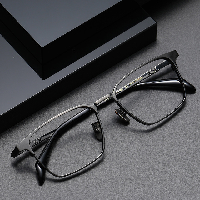 Best Sale Factory Supply Pure Titanium Frames Eyewear Frame Optical Glasses in Stock CS70713