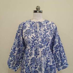 Robe midi en coton imprimé floral style Kyra, légère et décontractée pour femmes - Product Image 3
