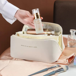 Rose Of No Mans Land Toiletry Bag Large Capacity Portable Makeup Storage Bag For Travel And Dormitory Use - Product Image 1