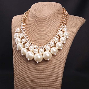 Collier multi-rangs en perles et strass de style euro-américain, bijoux de mariage de luxe, accessoire audacieux pour femmes, vente en gros - Product Image 1
