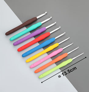 Цветные резиновые мягкие крючки для вязания крючком, шерстяные инструменты для вязания, алюминиевая одноголовная Нескользящая сумка для вязания крючком, крючки для вязания - Product Image 3