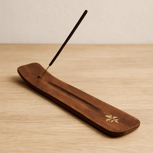 Elegante Quemador de Incienso Religioso de Madera India con Recolector de Ceniza Largo, Diseño Duradero para una Quema Limpia - Product Image 2