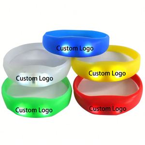 Bracelets lumineux LED télécommandés pour concerts et fêtes - Silicone, couleurs et logo personnalisables, style rétro portable - Product Image 1