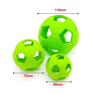 Çevre dostu kauçuk Bite dayanıklı futbol şekli S M L <span class=keywords><strong>Hollow</strong></span> Pet Chew oyuncak Pet besleyici kaçak gıda topu - Product Image 2
